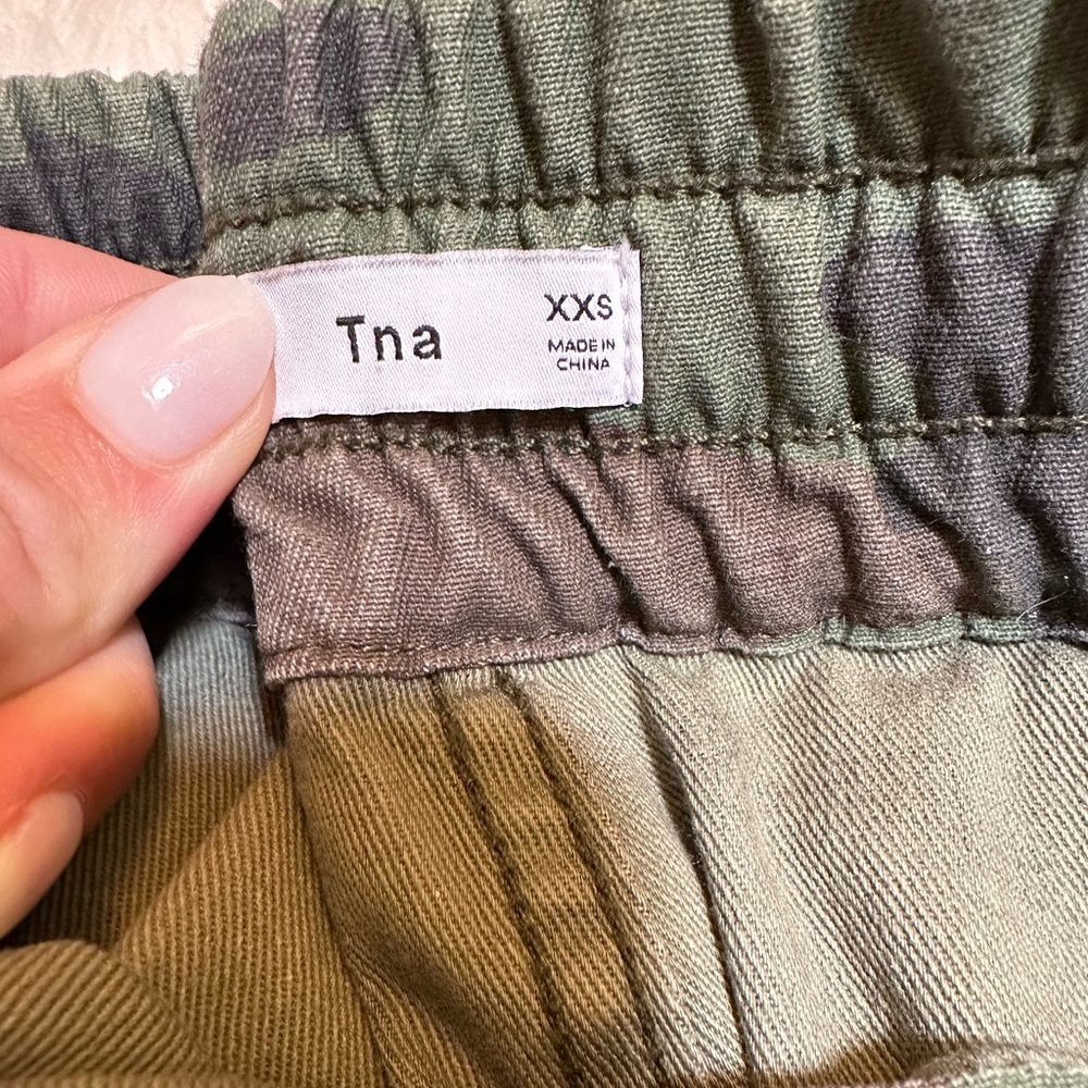 Aritzia Pants - Picture 4 of 7